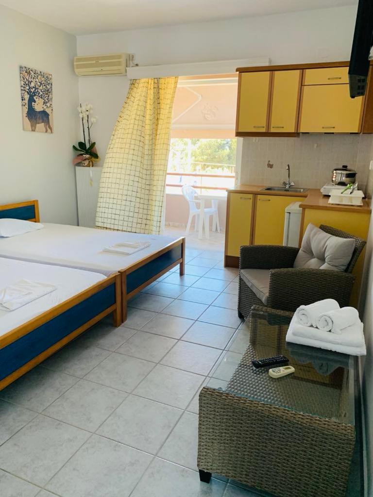 ميتيكاس Hotel Fotini المظهر الخارجي الصورة