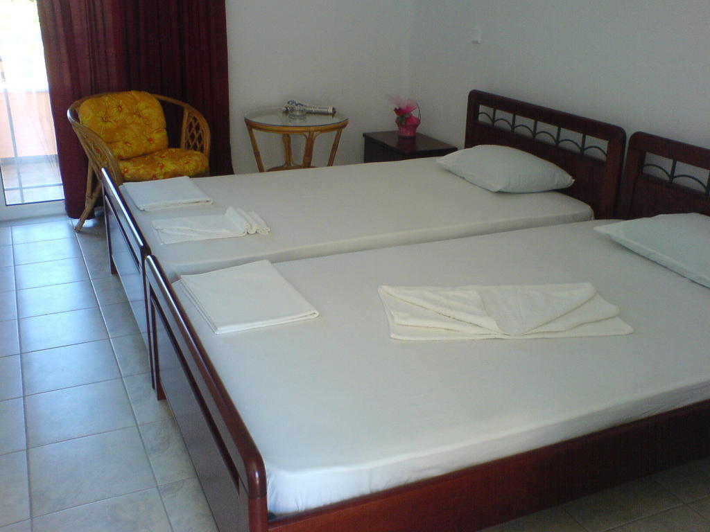 ميتيكاس Hotel Fotini الغرفة الصورة
